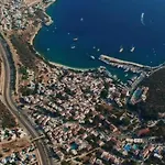 Havuzu Disaridan Goeruenmeyen Jakuzili Oezel Havuzlu Lueks ヴィラ *