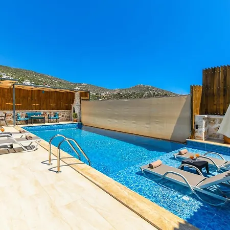 Havuzu Dışarıdan Görünmeyen Jakuzili özel Havuzlu Lüks * Kalkan