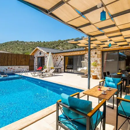 Havuzu Dışarıdan Görünmeyen Jakuzili özel Havuzlu Lüks Villa *