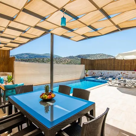 Villa Havuzu Dışarıdan Görünmeyen Jakuzili özel Havuzlu Lüks Kalkan