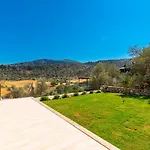 Vila Havuzu Disaridan Goeruenmeyen Jakuzili Oezel Havuzlu Lueks Kalkan