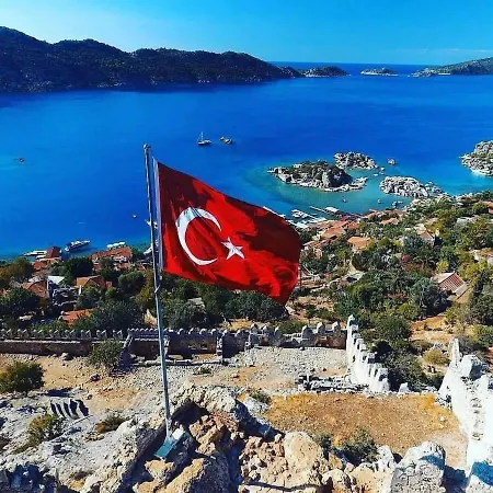 Havuzu Disaridan Goeruenmeyen Jakuzili Oezel Havuzlu Lueks Willa